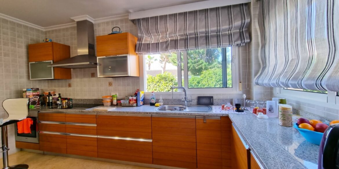 o_1iup17supbnqmbs174miot3f52u