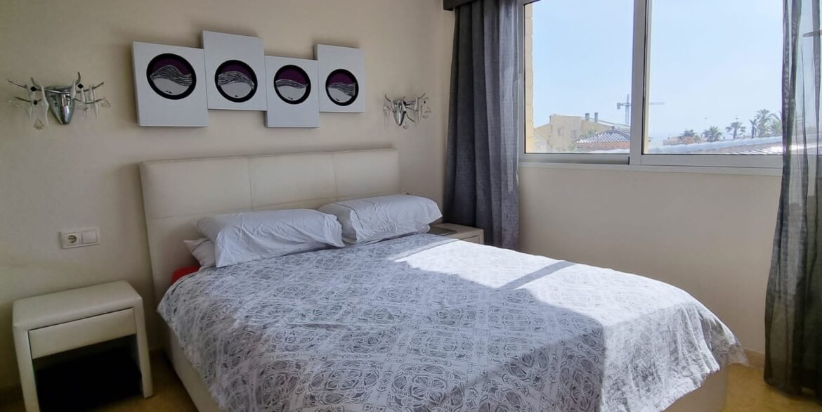 o_1iup17supre17711diurq8f842f