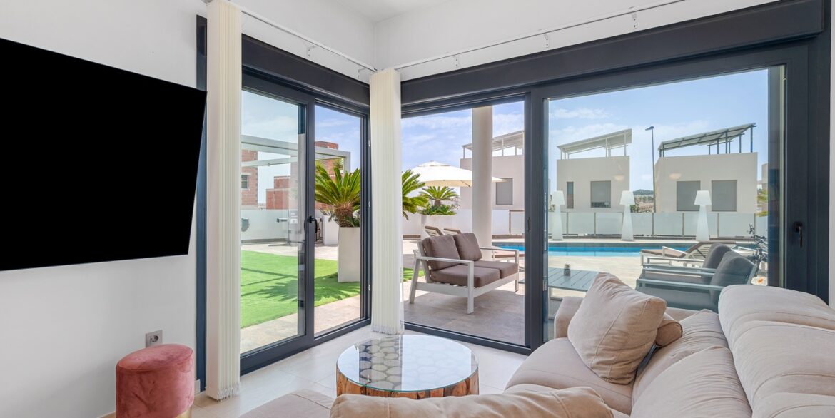 o_1ivffhech1msn1gajatnjoeesh43