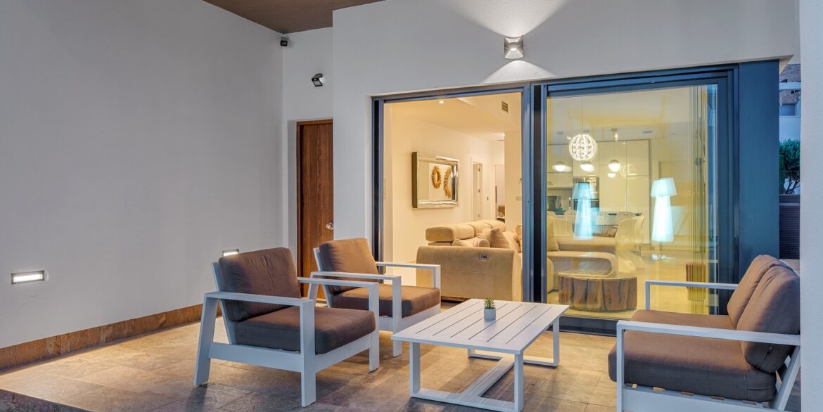 o_1ivffheci6gf19a9gmclq719k554