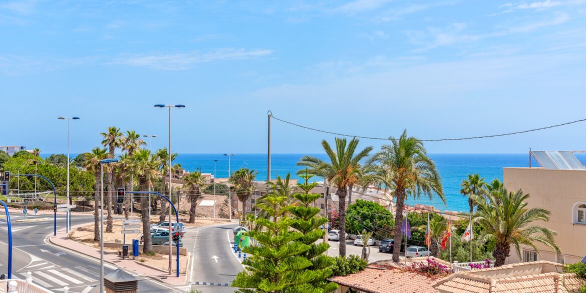 o_1ivfk1rmbekf14031g821m0ci2n3k