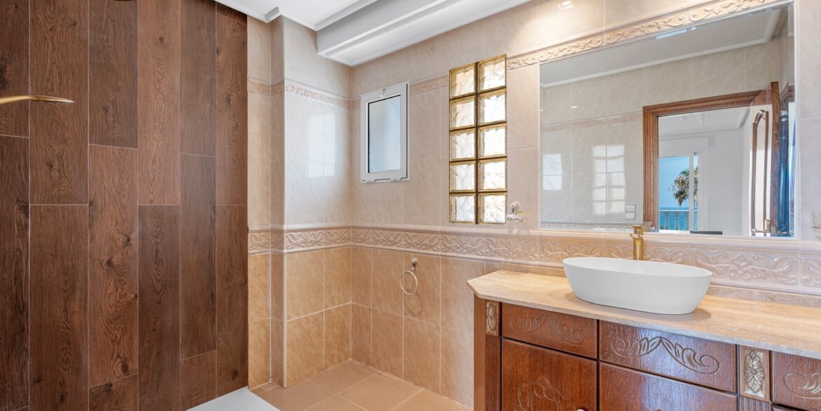 o_1ivfk1rmc15mpcm51baq1ui61ael4i