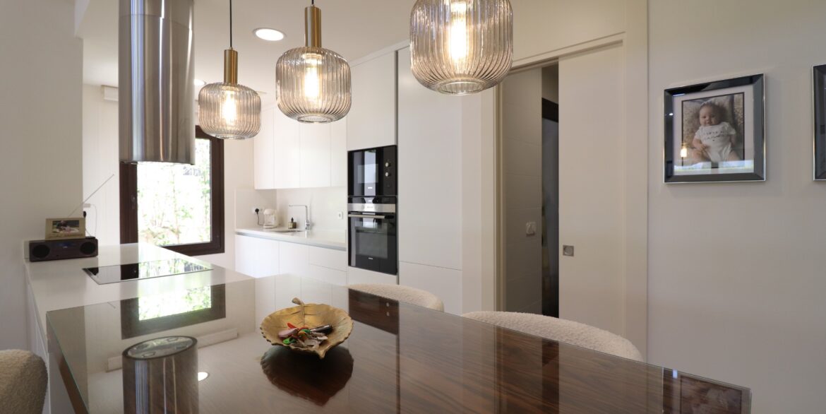 o_1ivie6tpa17mo1i8c1lojcjj1v8426