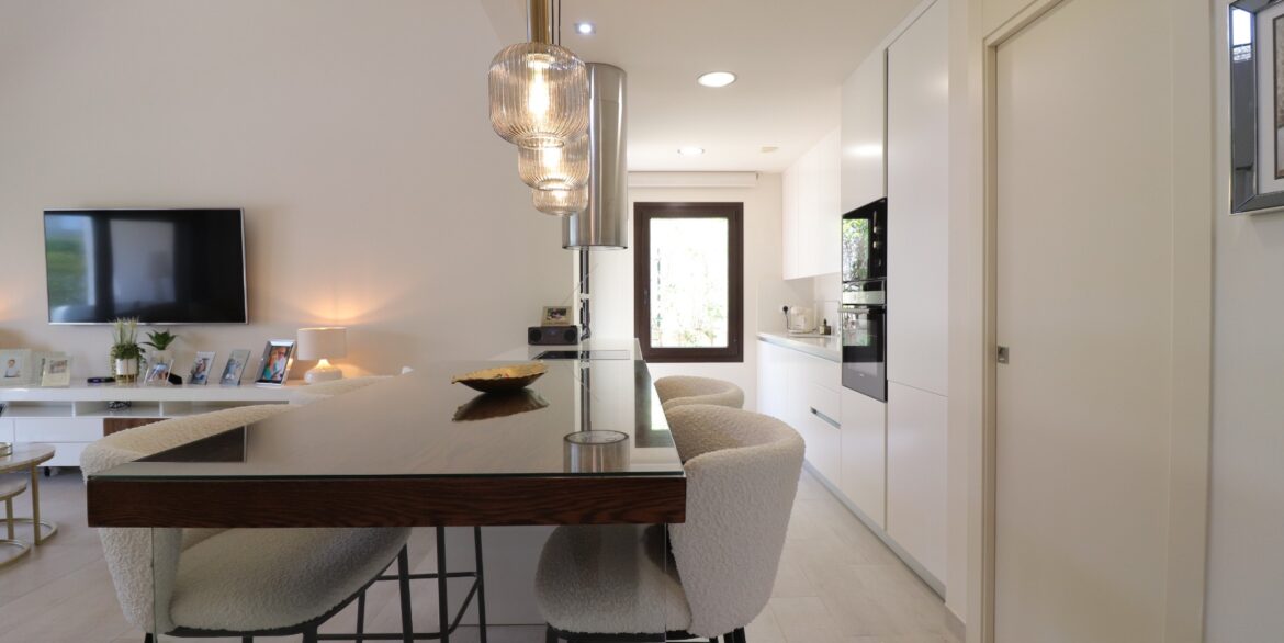 o_1ivie6tpa18glh3bu0p1iueh9725