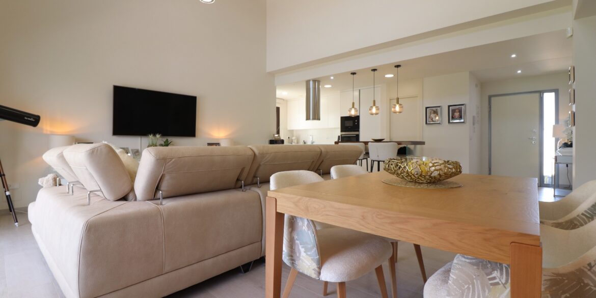 o_1ivie6tpagrc1okf1qu146m1uqe22