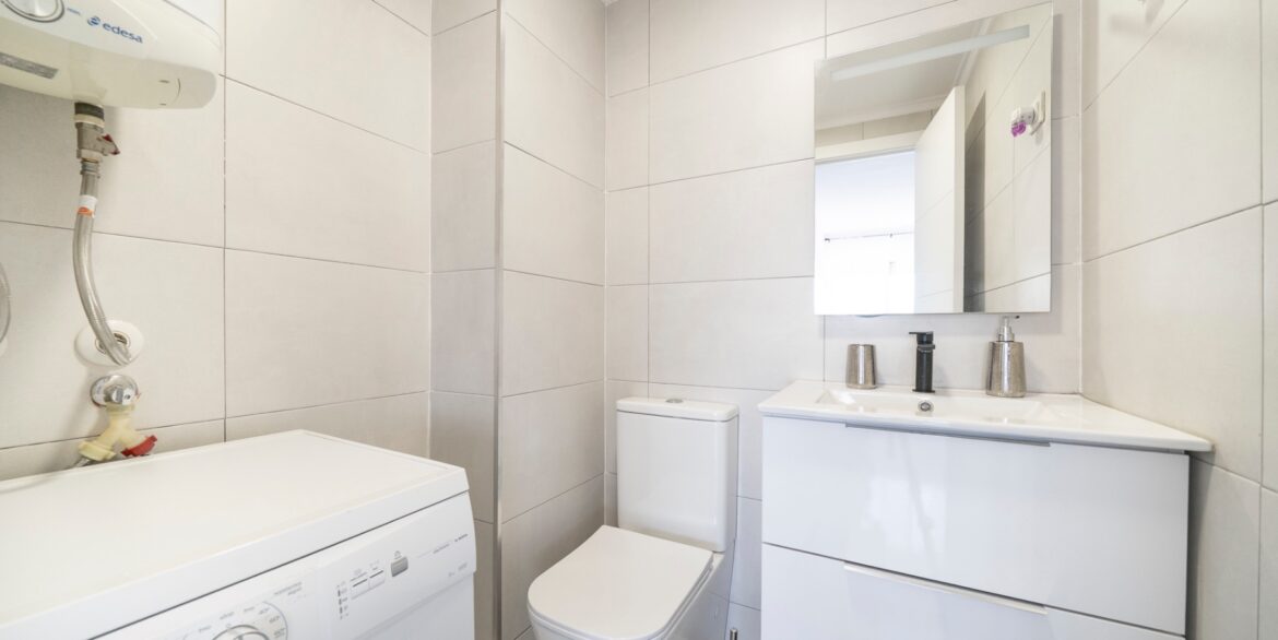 o_1ivqa8sfo1el6831f2pugk1e3i2u