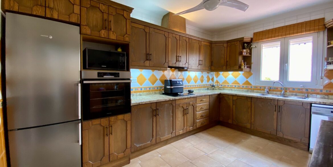 o_1j09oub1dp7drp5fg2129uig454