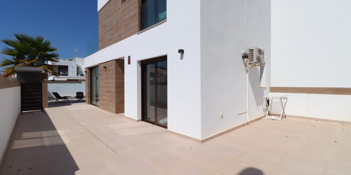 o_1j0u2618918nglmfhcc1lgo19sd29