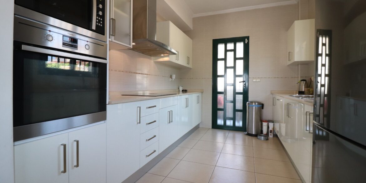 o_1j0u73355mi0c4suri1btbdrq28