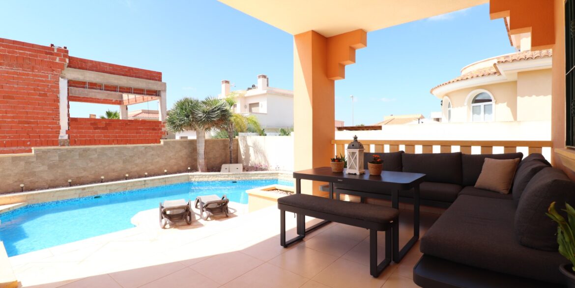 o_1j0u733561f7g1s8s151fgmfjk42j