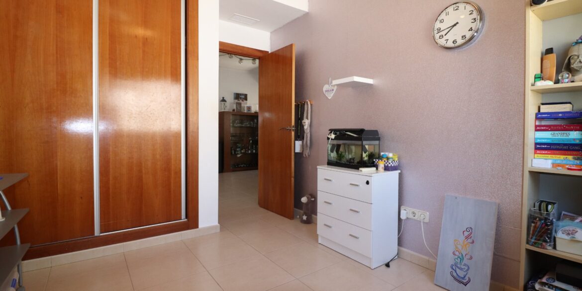 o_1j0u733561ggs1ki41845123r1jn32i