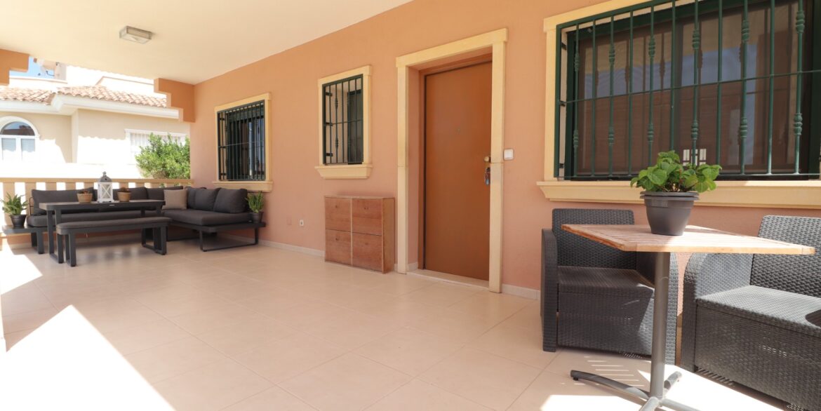 o_1j0u73356hte1k0bdg7110ans32o