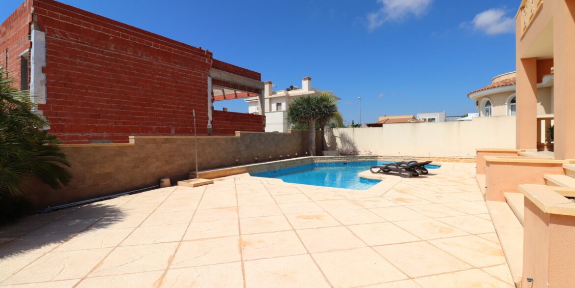 o_1j0u73356jvmu4ocrn116o1gmm2t