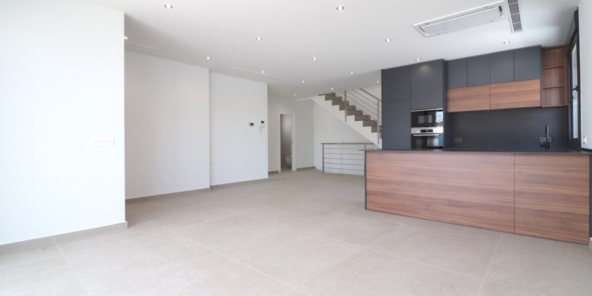 o_1j1aohglsok910dvkeb8ea14e2j