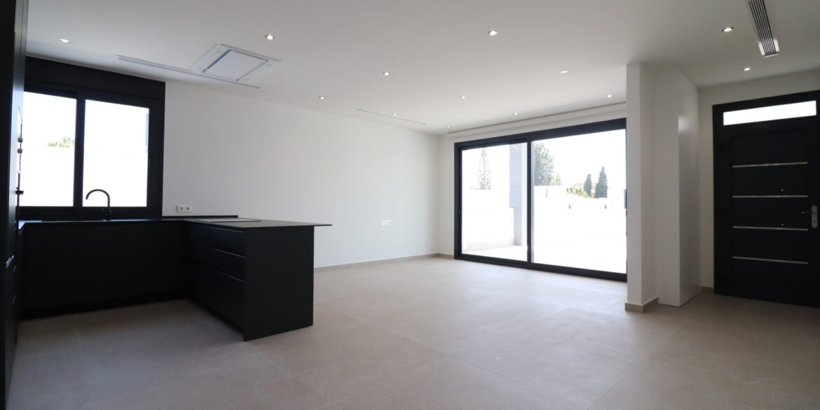 o_1j1aohglt1ekg72mo231b8bfv434