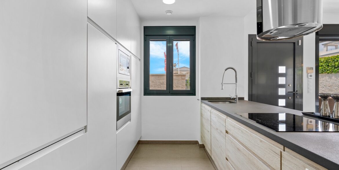 o_1j1da21q218i8fma1ih01vg11ret2p