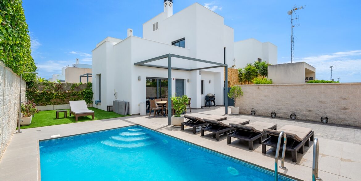 o_1j1da21q28j514iincqj1811t12i