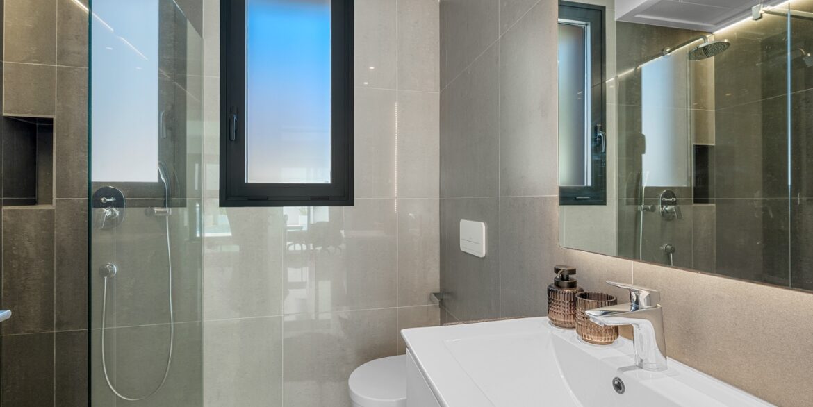 o_1j22kpn5m88plcl12ld11iuc43n