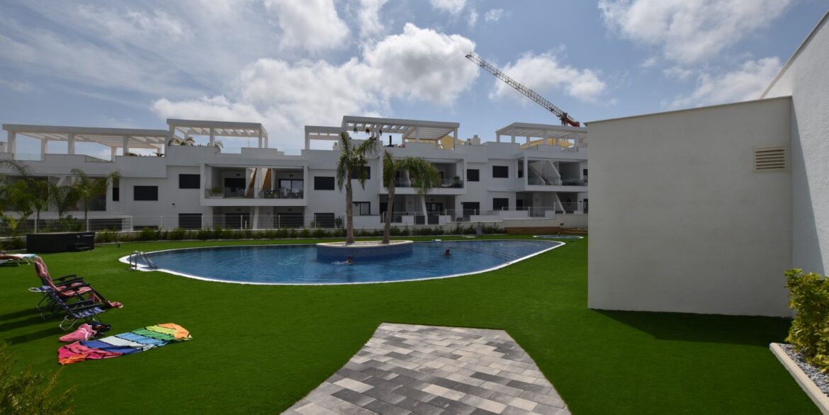 o_1j2cdqn441nek1sfoldu1gh1u0043