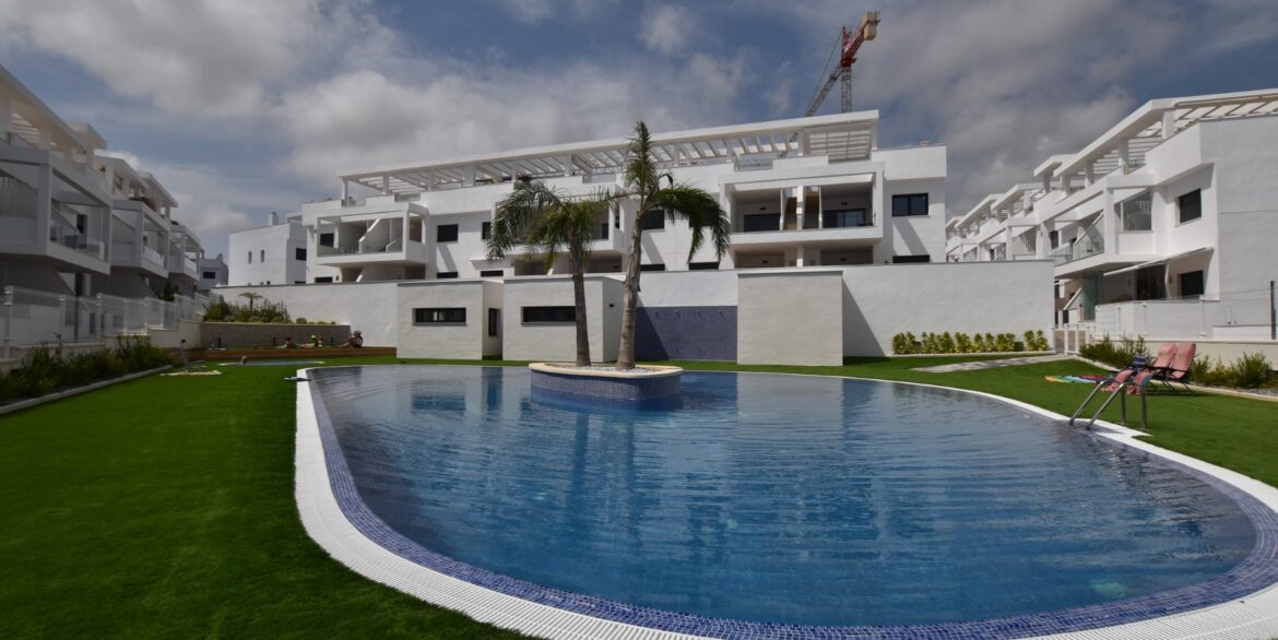 o_1j2cdqn445p113du120p9q513bh44