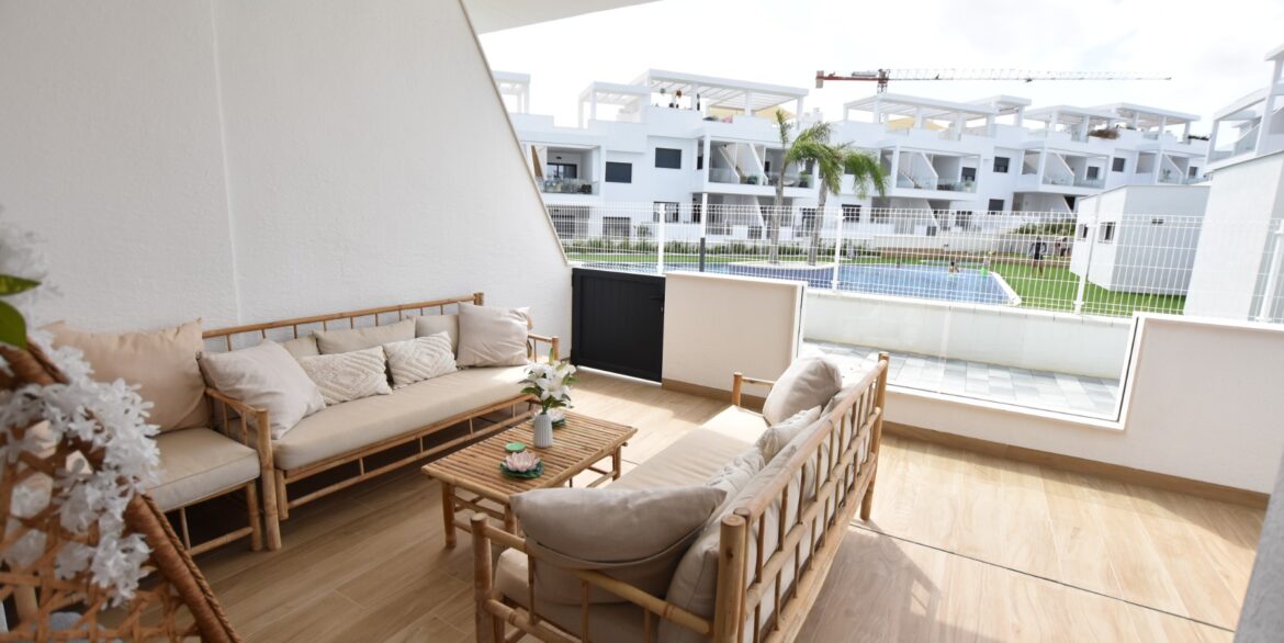 o_1j2cdqn44aoo1lf21r9j4r618jh3m