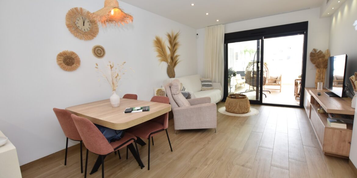 o_1j2cdqn44c6s7i9ejt1p5vpis3e