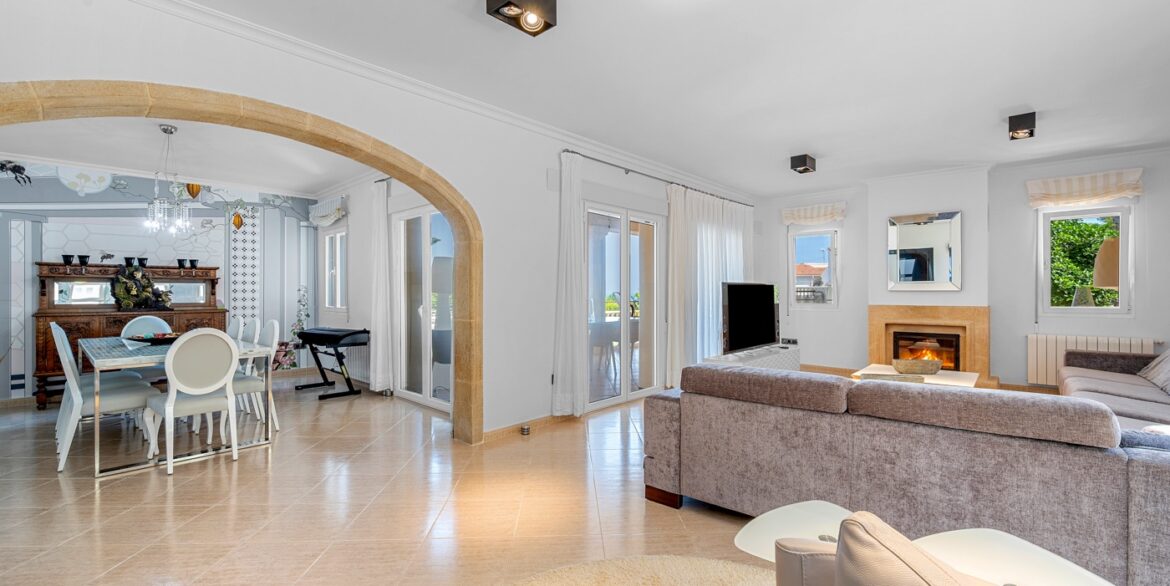 o_1j3dh8o8fi6ol846jr1vp51sas4s