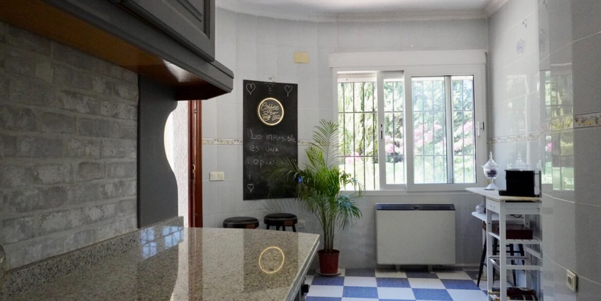 o_1j4sg9usp130jpto13miuar18ml5m