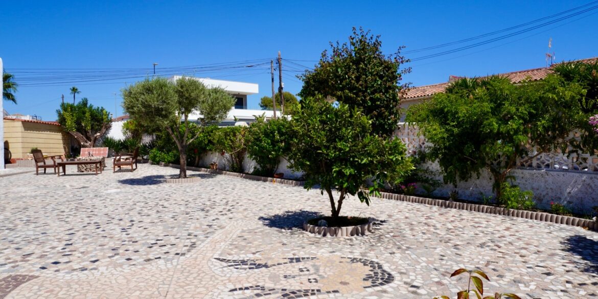 o_1j4sg9usp13op1sf418hnvo61k524i