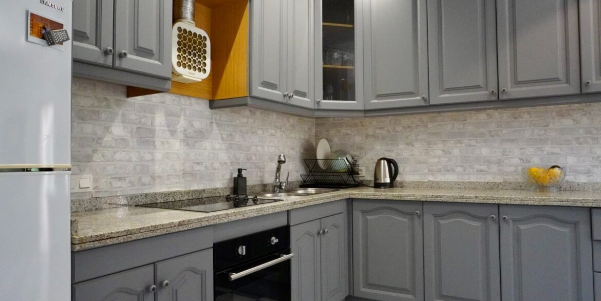 o_1j4sg9usp1gnpicd1q0i1lda1mm45l