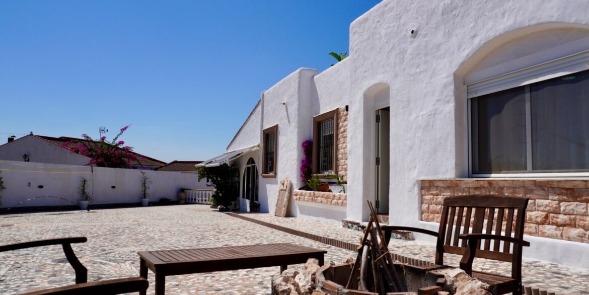 o_1j4sg9usp1o7g6n1oej1sd3c1c4m