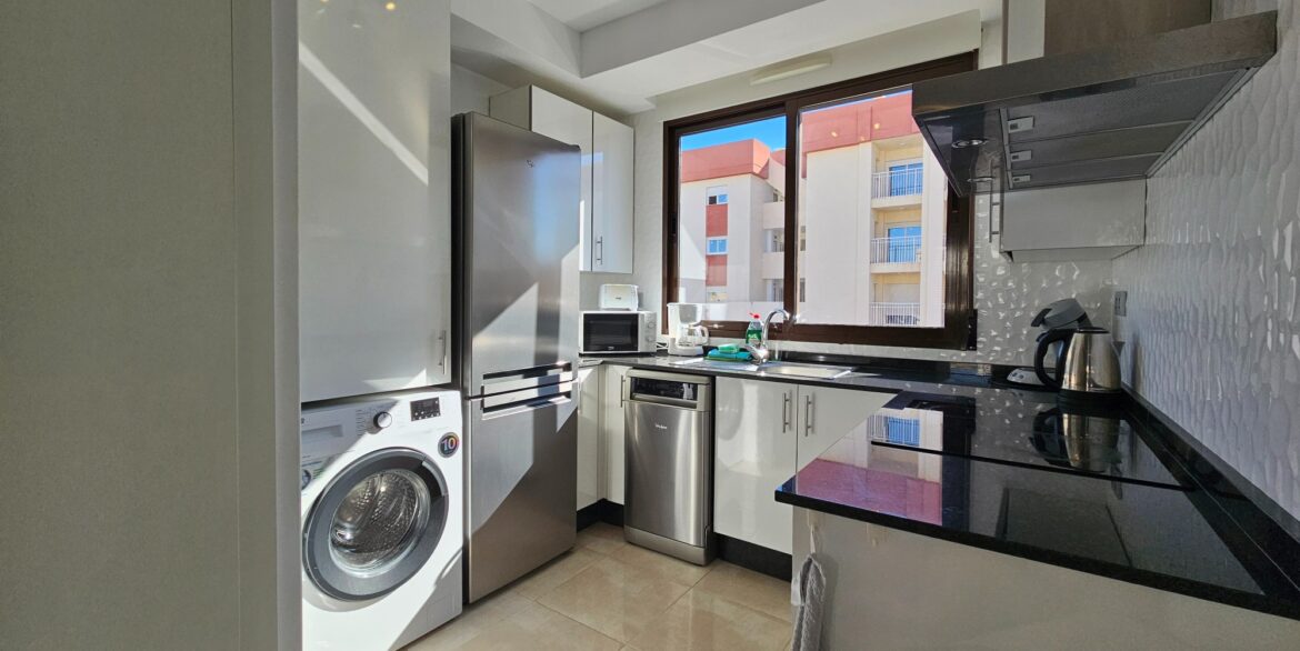 o_1j4ui5qda1aeb1m4d1rn77pa1ngq21