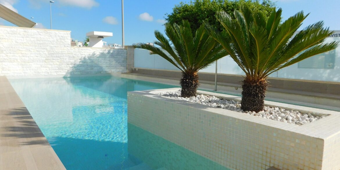 o_1j59cjub3138j1teqvm51je21v8b3f