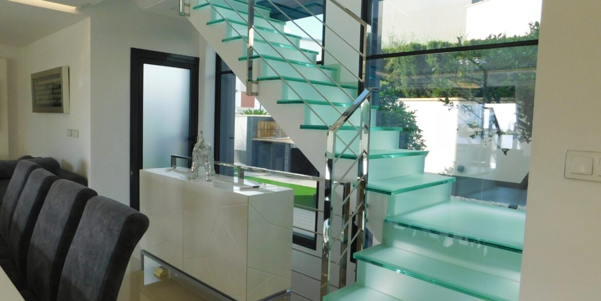 o_1j59cjub31ivs1piqfl8130i12g442