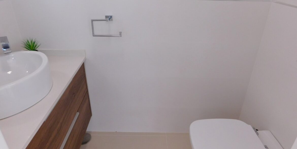 o_1j59cjub3fa3g11t561i7te3341