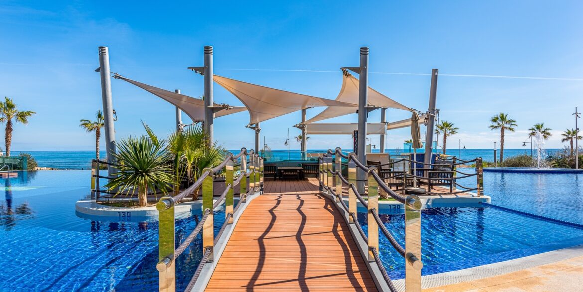 o_1j6aqlghh1gshgf4rq91c9jeq04f