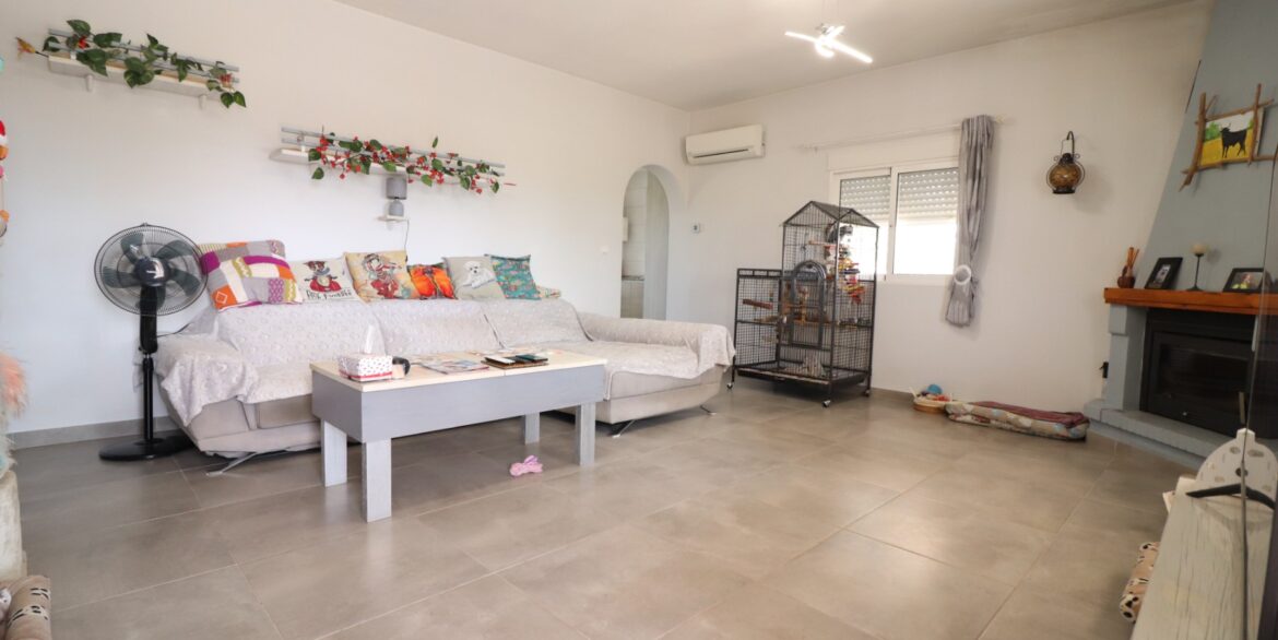 o_1j6d3ajr71rd0u3a1v85ahbb1b2g