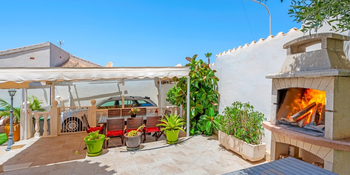 o_1j6ddk1e01ect5m5rqq1sp0lqc35