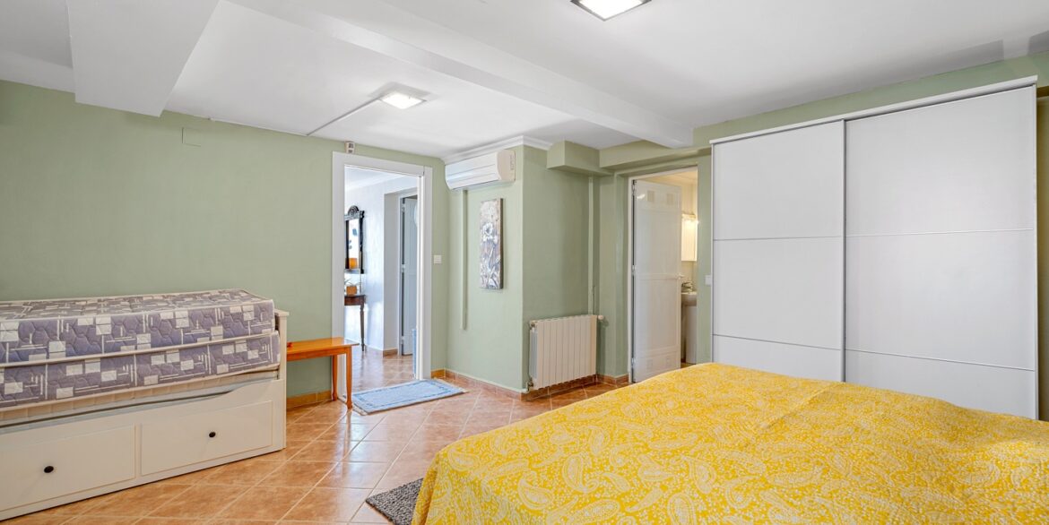 o_1j6ddk1e01h022hl15lg1rss19a3n