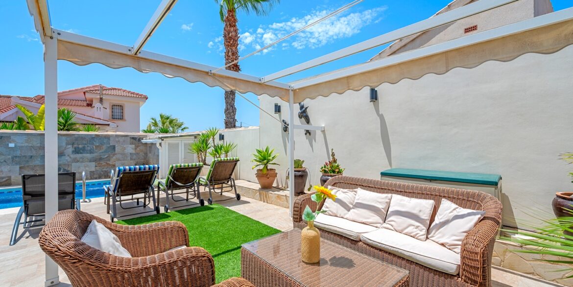 o_1j6ddk1e03ql33h1el1i3u1nv38