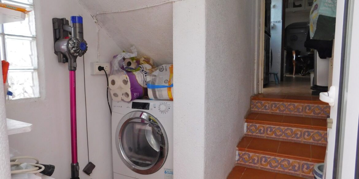 o_1j80f55ga1fh11ga9k191ulcvhq3i