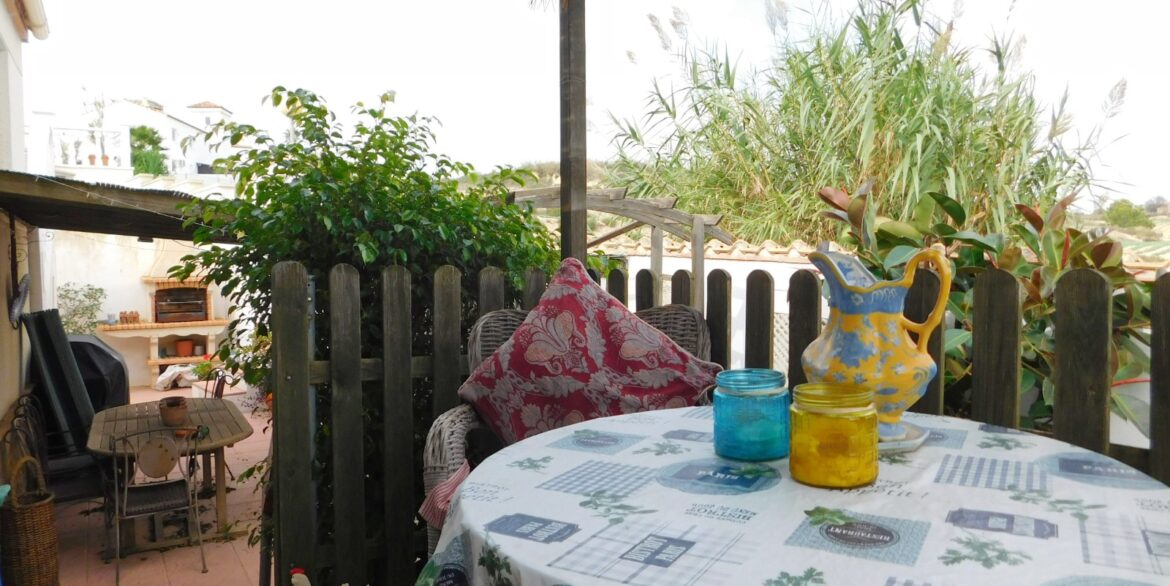 o_1j80f55gad7d10qo1mk6130gjju3g