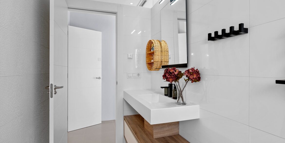 o_1j80l3seq1g9t1mh717lt1072ft639