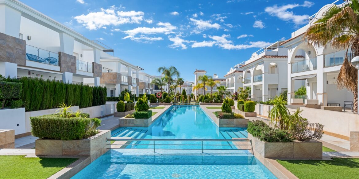 o_1j80l3seqo81jrf1ufc1uugiou3p