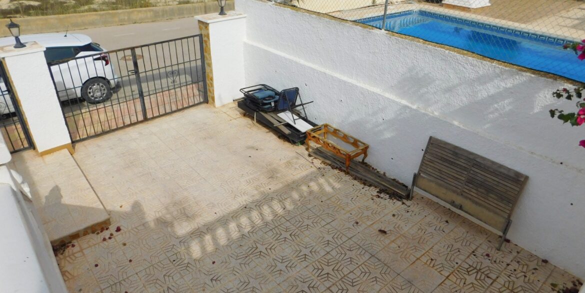 o_1j810i8rlfhe1b612e01c0lpmb2d