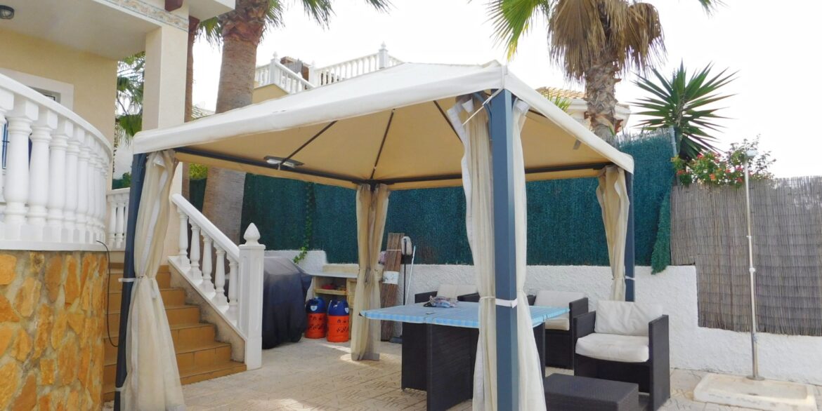 o_1j810i8rm11011mqu9ptmidg912j