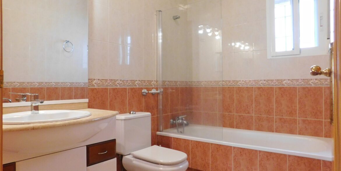 o_1j810i8rm1blimj71som1a7dbi035