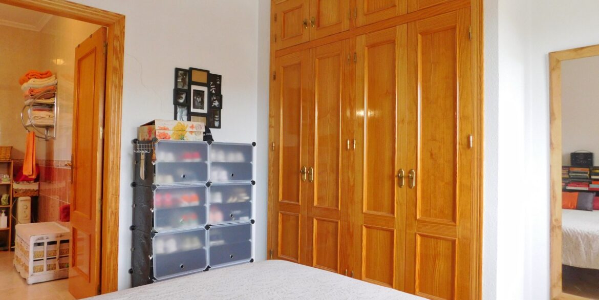 o_1j810i8rm1omp11d817ee57m1u8i2u