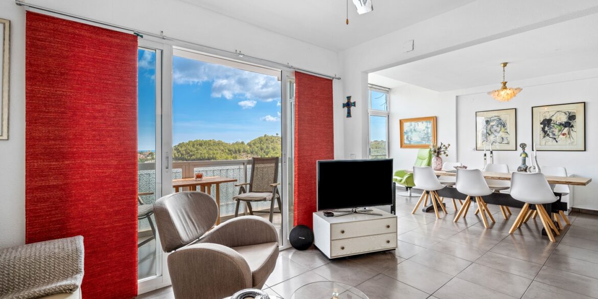 o_1j837reru1rk1odpb8u1p4up273r