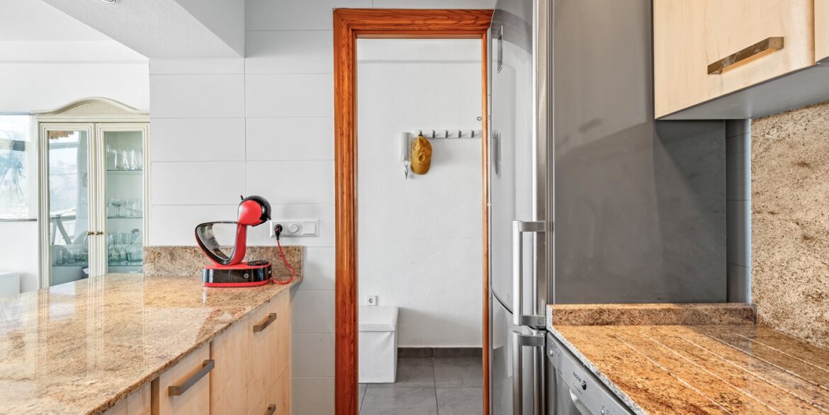 o_1j837rerva1td4c1jc815e29q146